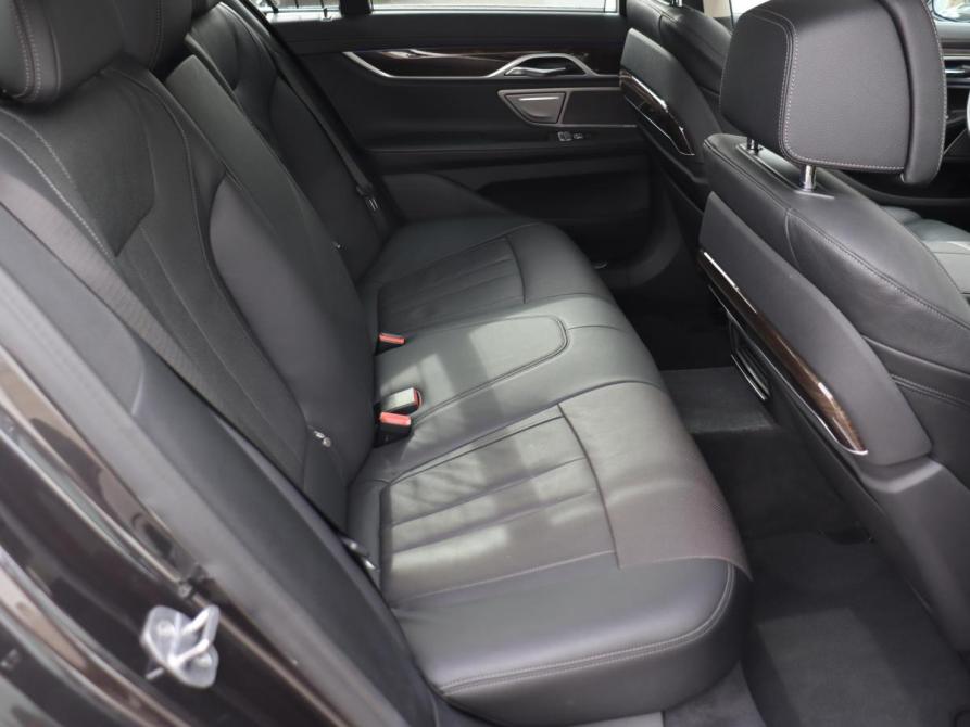 BMW 7 серии VI (G11/G12) Рестайлинг Сочи  - изображение 21
