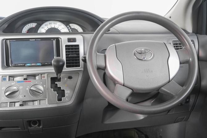 Toyota Raum II с пробегом 2005 года, цена 549 000 рублей, 227000 км, компактвэн, Автокод Объявления