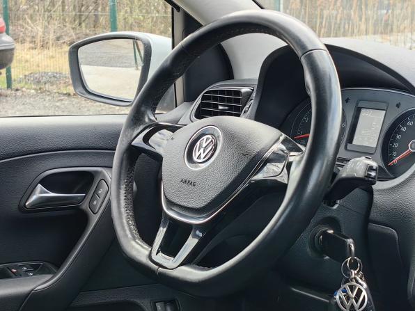 Volkswagen Polo V Рестайлинг с пробегом 2017 года, цена 759 000 рублей, 184000 км, седан, Автокод Объявления