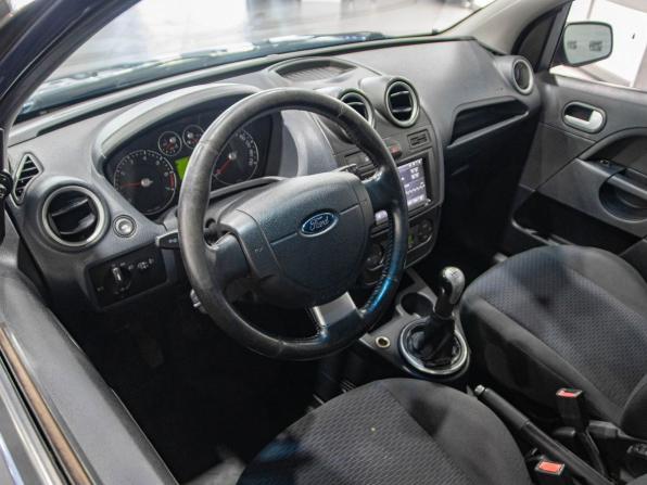 Ford Fiesta Mk5 с пробегом 2006 года, цена 299 000 рублей, 220244 км, хэтчбек, Автокод Объявления