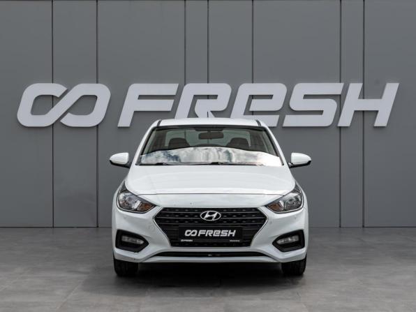 Hyundai Solaris II с пробегом 2017 года, цена 1 350 000 рублей, 108714 км, седан, Автокод Объявления