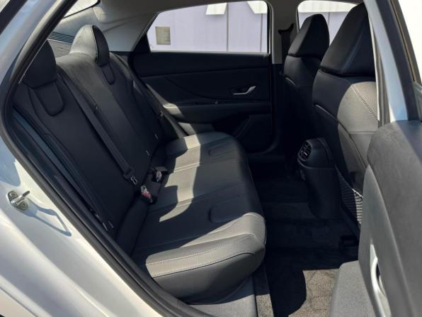 Hyundai Elantra VII (CN7) Рестайлинг с пробегом 2025 года, цена 2 930 000 рублей, 100 км, седан, Автокод Объявления