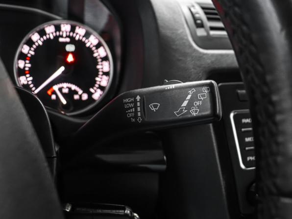 Skoda Octavia II (A5) Рестайлинг с пробегом 2012 года, цена 1 149 000 рублей, 228028 км, универсал, Автокод Объявления