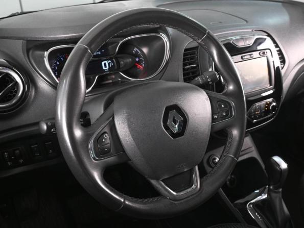 Renault Kaptur I с пробегом 2017 года, цена 1 759 000 рублей, 74677 км, внедорожник, Автокод Объявления