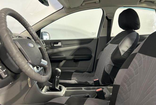 Ford Focus II Рестайлинг с пробегом 2010 года, цена 300 000 рублей, 289174 км, седан, Автокод Объявления