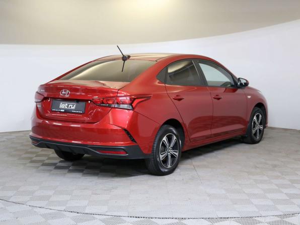 Hyundai Solaris II Рестайлинг с пробегом 2021 года, цена 1 445 000 рублей, 119041 км, седан, Автокод Объявления