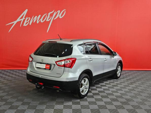 Suzuki SX4 II (S-Cross) с пробегом 2014 года, цена 845 000 рублей, 214046 км, хэтчбек, Автокод Объявления