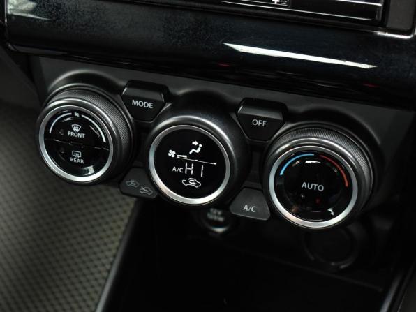 Suzuki Swift V с пробегом 2021 года, цена 1 379 000 рублей, 110390 км, хэтчбек, Автокод Объявления