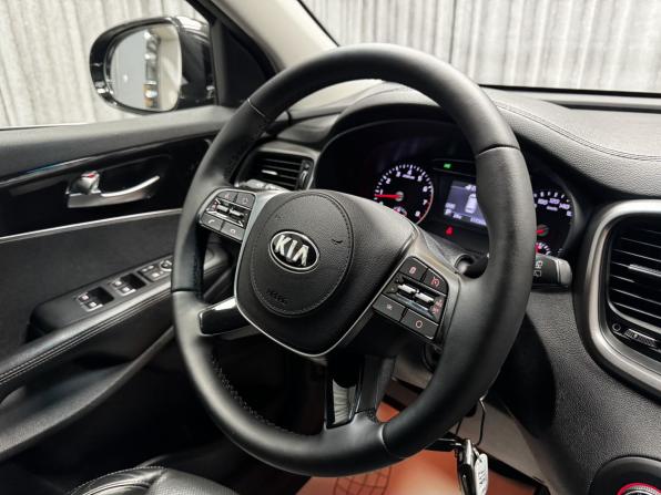 Kia Sorento III Prime Рестайлинг с пробегом 2018 года, цена 2 370 000 рублей, 117260 км, внедорожник, Автокод Объявления