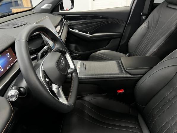 Geely Preface I с пробегом 2024 года, цена 2 815 000 рублей, 5500 км, седан, Автокод Объявления