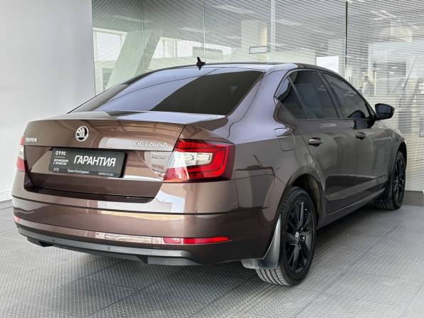 Skoda Octavia III (A7) Рестайлинг с пробегом 2017 года, цена 1 785 000 рублей, 130656 км, лифтбек, Автокод Объявления