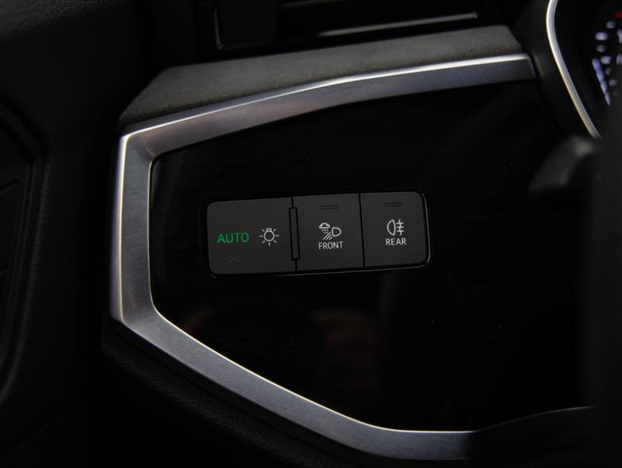 Audi Q3 Sportback II (F3) Санкт-Петербург  - изображение 24