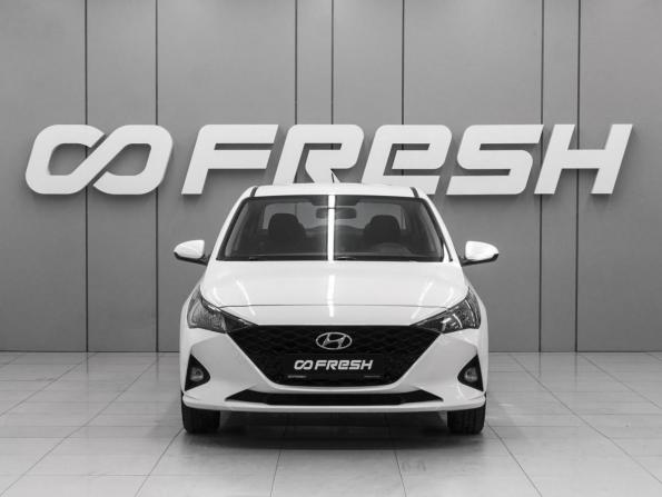 Hyundai Solaris II Рестайлинг с пробегом 2021 года, цена 1 735 000 рублей, 63979 км, седан, Автокод Объявления