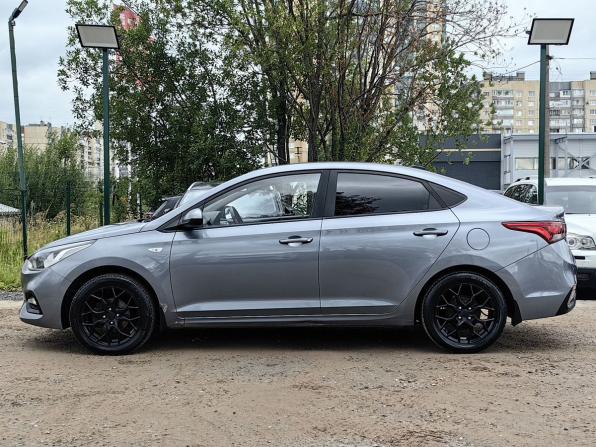 Hyundai Solaris II с пробегом 2017 года, цена 999 000 рублей, 128000 км, седан, Автокод Объявления