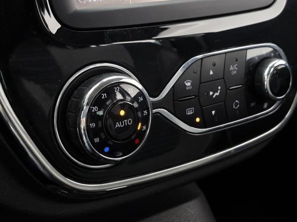 Renault Kaptur I с пробегом 2018 года, цена 1 209 000 рублей, 154100 км, внедорожник, Автокод Объявления