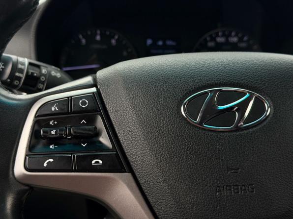 Hyundai Solaris II с пробегом 2018 года, цена 1 392 000 рублей, 125432 км, седан, Автокод Объявления