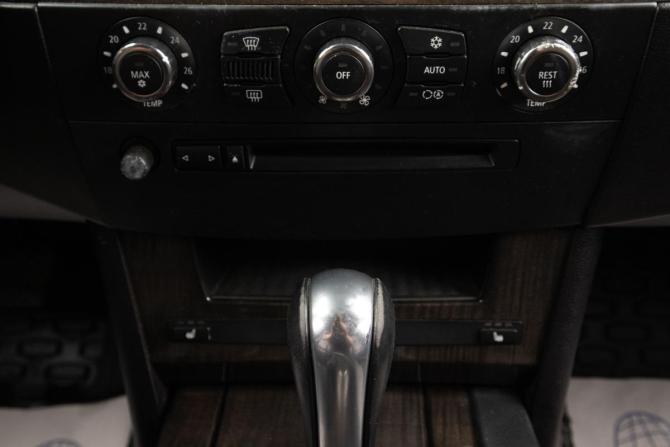 BMW 5 серии V (E60/E61) с пробегом 2006 года, цена 1 349 000 рублей, 232000 км, седан, Автокод Объявления