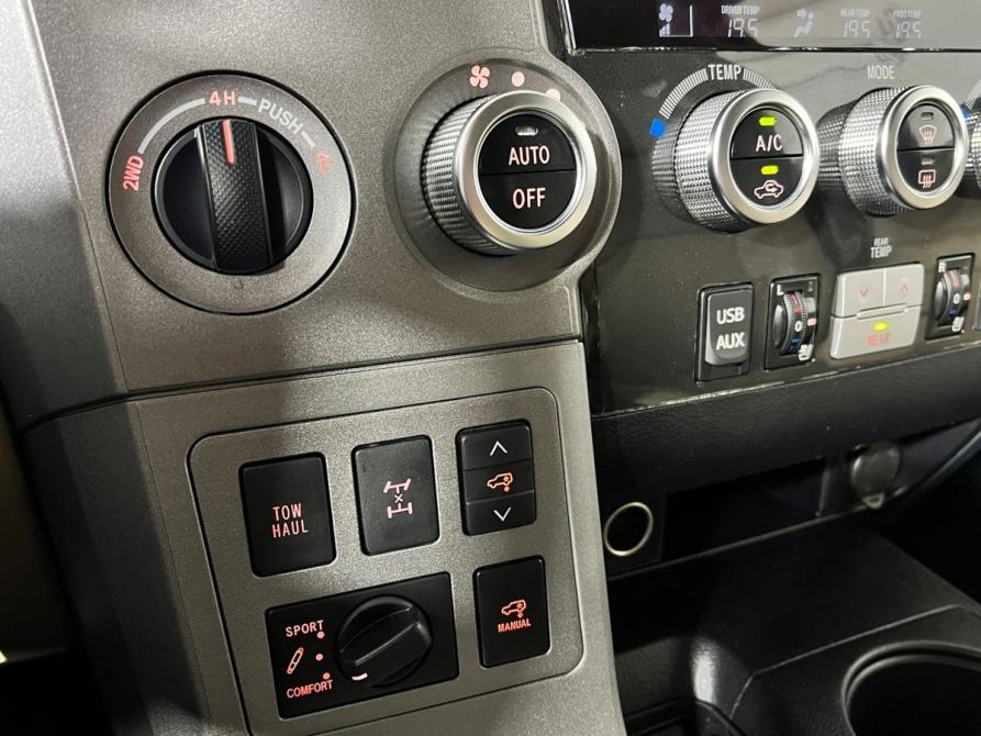 Toyota Sequoia II Москва  - изображение 22