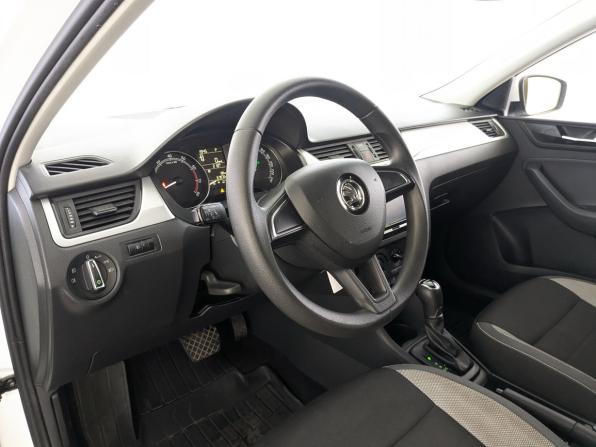 Skoda Rapid I Рестайлинг с пробегом 2019 года, цена 1 399 000 рублей, 67806 км, лифтбек, Автокод Объявления
