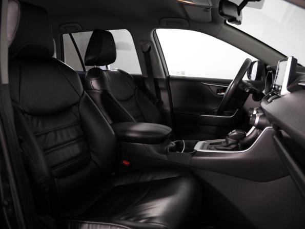 Toyota RAV4 V (XA50) с пробегом 2021 года, цена 2 489 000 рублей, 76617 км, внедорожник, Автокод Объявления