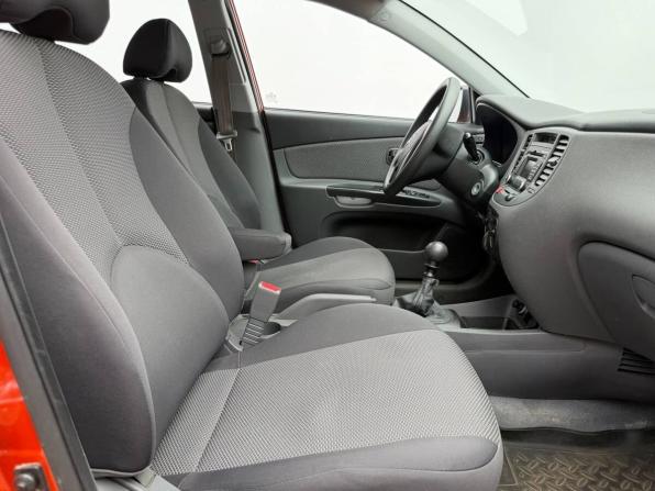Kia Rio II Рестайлинг с пробегом 2010 года, цена 730 000 рублей, 50060 км, хэтчбек, Автокод Объявления
