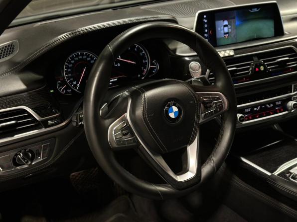BMW 7 серии VI (G11/G12) с пробегом 2017 года, цена 3 090 000 рублей, 201222 км, седан, Автокод Объявления