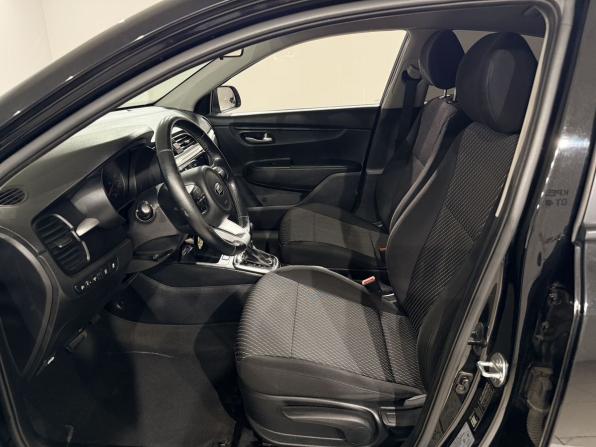 Kia Rio IV с пробегом 2018 года, цена 1 299 000 рублей, 98813 км, седан, Автокод Объявления