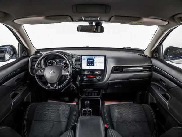 Mitsubishi Outlander III Рестайлинг 3 с пробегом 2018 года, цена 1 880 500 рублей, 161571 км, внедорожник, Автокод Объявления