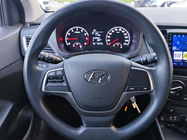 Hyundai Solaris II с пробегом 2018 года, цена 1 320 000 рублей, 116717 км, седан, Автокод Объявления