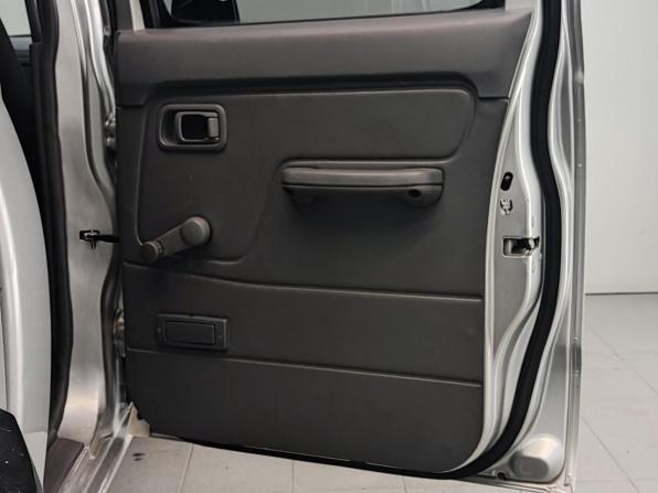 Nissan NP300 с пробегом 2012 года, цена 900 000 рублей, 268832 км, пикап, Автокод Объявления