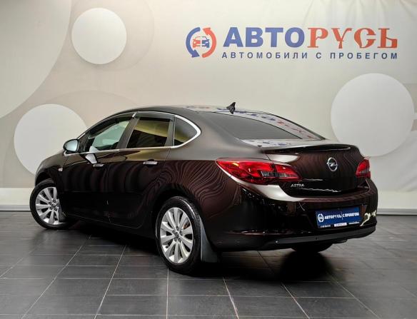 Opel Astra J Рестайлинг с пробегом 2013 года, цена 848 000 рублей, 165673 км, седан, Автокод Объявления