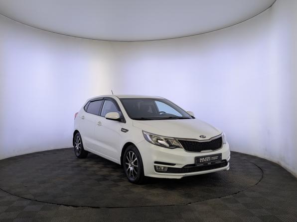 Kia Rio III Рестайлинг с пробегом 2015 года, цена 1 220 000 рублей, 86989 км, хэтчбек, Автокод Объявления