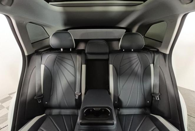 Geely Atlas II с пробегом 2024 года, цена 2 990 000 рублей, 6384 км, внедорожник, Автокод Объявления