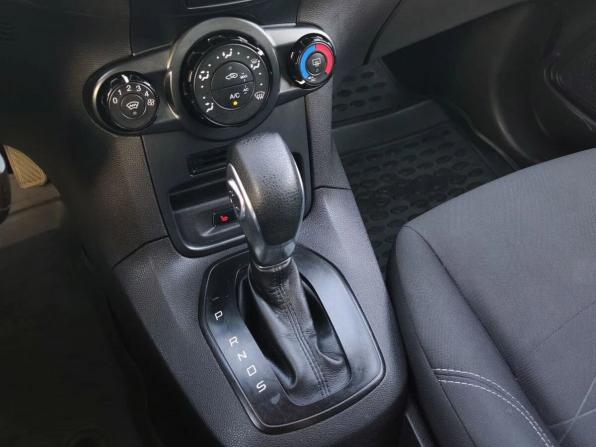 Ford Fiesta Mk6 Рестайлинг с пробегом 2016 года, цена 690 000 рублей, 117591 км, хэтчбек, Автокод Объявления