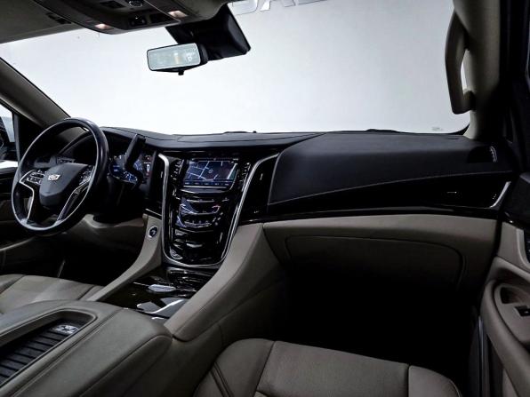 Cadillac Escalade IV с пробегом 2020 года, цена 6 600 000 рублей, 65696 км, внедорожник, Автокод Объявления