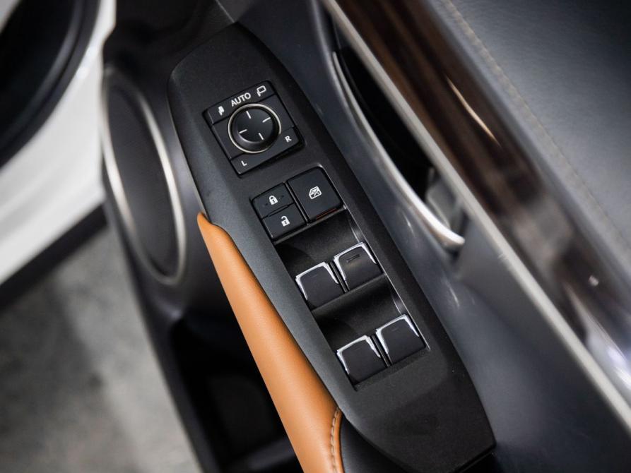 Lexus NX I Рестайлинг Иркутск  - изображение 20
