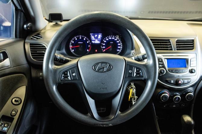 Hyundai Solaris I с пробегом 2012 года, цена 829 000 рублей, 212052 км, седан, Автокод Объявления