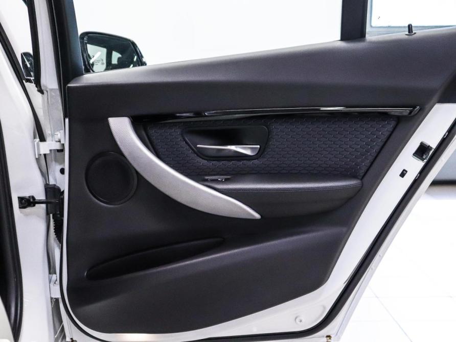 BMW 3 серии VI (F3x) Рестайлинг Красноярск  - изображение 26