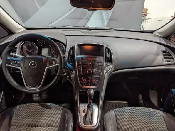 Opel Astra J с пробегом 2011 года, цена 695 000 рублей, 172973 км, универсал, Автокод Объявления