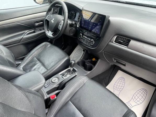 Mitsubishi Outlander III Рестайлинг 2 с пробегом 2015 года, цена 1 720 000 рублей, 185720 км, внедорожник, Автокод Объявления