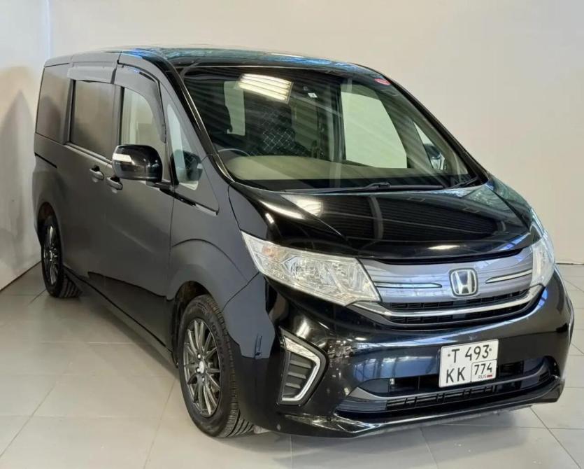 Honda Stepwgn V Рестайлинг Челябинск  - изображение 3