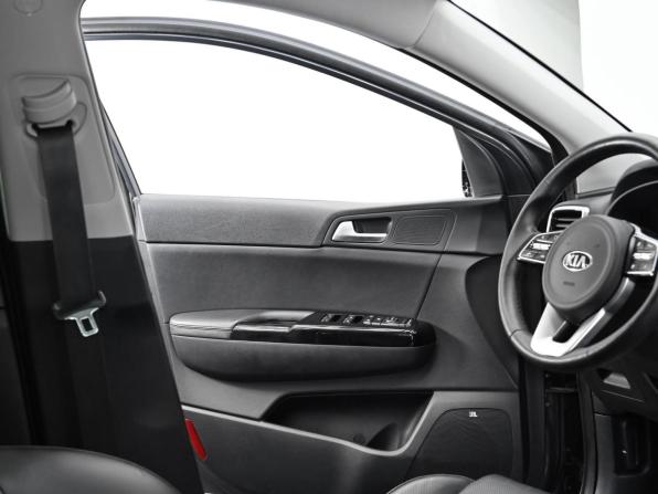 Kia Sportage IV с пробегом 2018 года, цена 2 049 000 рублей, 150000 км, внедорожник, Автокод Объявления