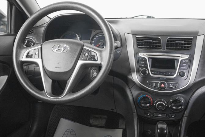 Hyundai Solaris I Рестайлинг с пробегом 2016 года, цена 1 299 000 рублей, 101000 км, седан, Автокод Объявления