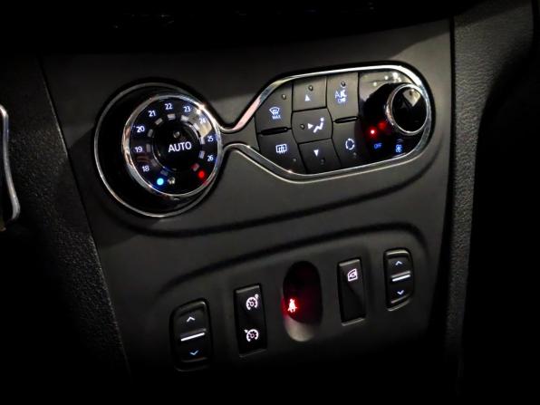 Renault Sandero II с пробегом 2018 года, цена 1 090 000 рублей, 147313 км, хэтчбек, Автокод Объявления
