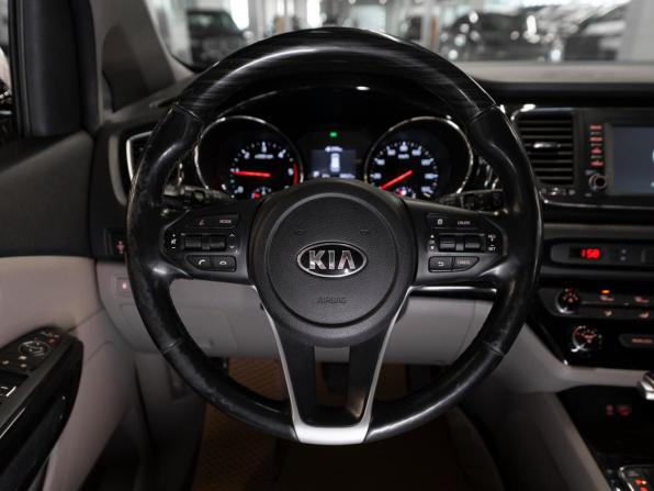 Kia Carnival III с пробегом 2019 года, цена 3 300 000 рублей, 98530 км, минивэн, Автокод Объявления