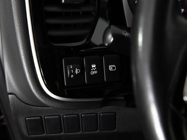 Mitsubishi Outlander III Рестайлинг 2 с пробегом 2017 года, цена 1 499 000 рублей, 245969 км, внедорожник, Автокод Объявления