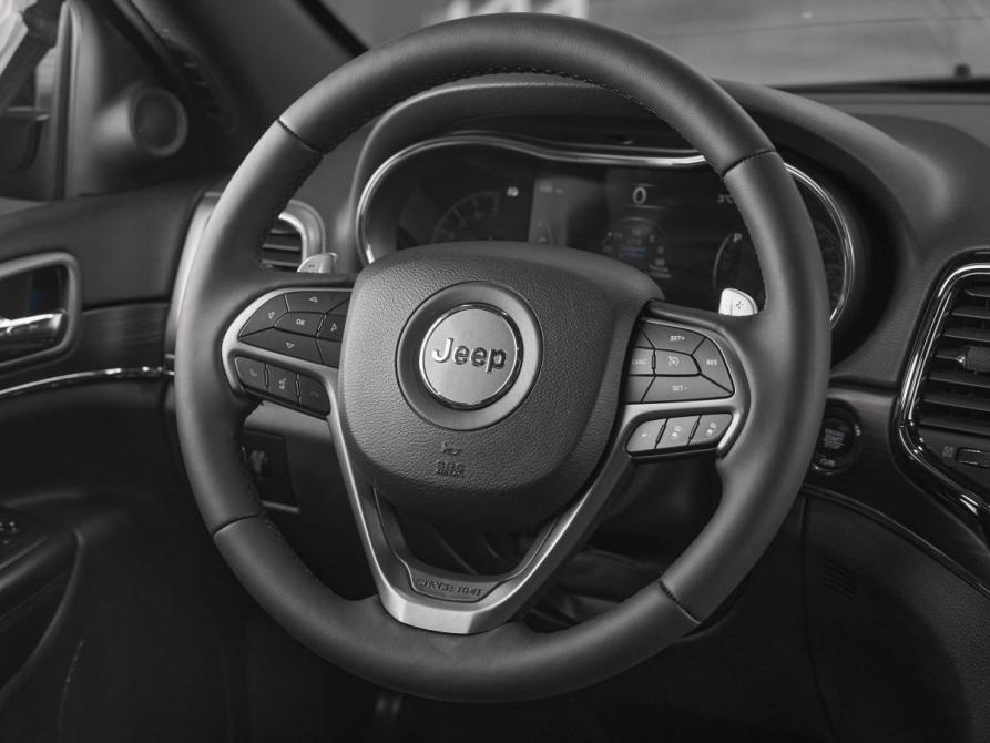 Jeep Grand Cherokee IV (WK2) Рестайлинг Москва  - изображение 13