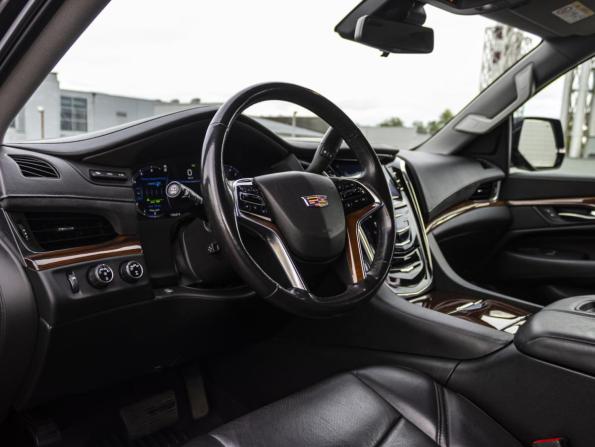 Cadillac Escalade IV с пробегом 2017 года, цена 4 348 000 рублей, 151000 км, внедорожник, Автокод Объявления