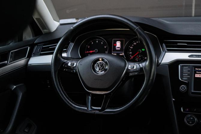 Volkswagen Passat B8 с пробегом 2016 года, цена 1 670 000 рублей, 266958 км, универсал, Автокод Объявления