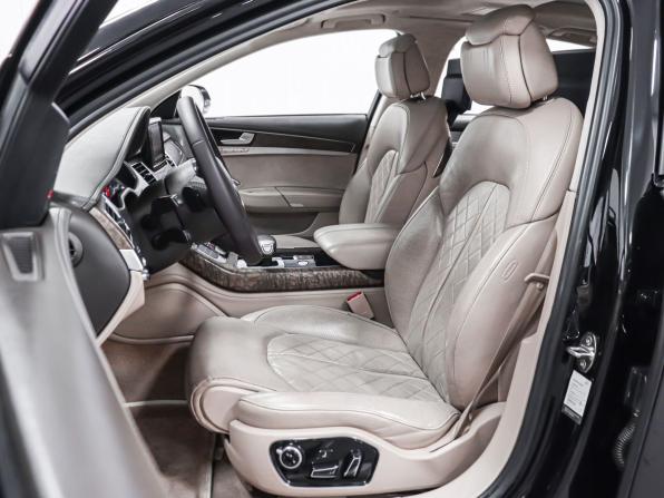 Audi A8 III (D4) Рестайлинг с пробегом 2015 года, цена 2 990 000 рублей, 327834 км, седан, Автокод Объявления